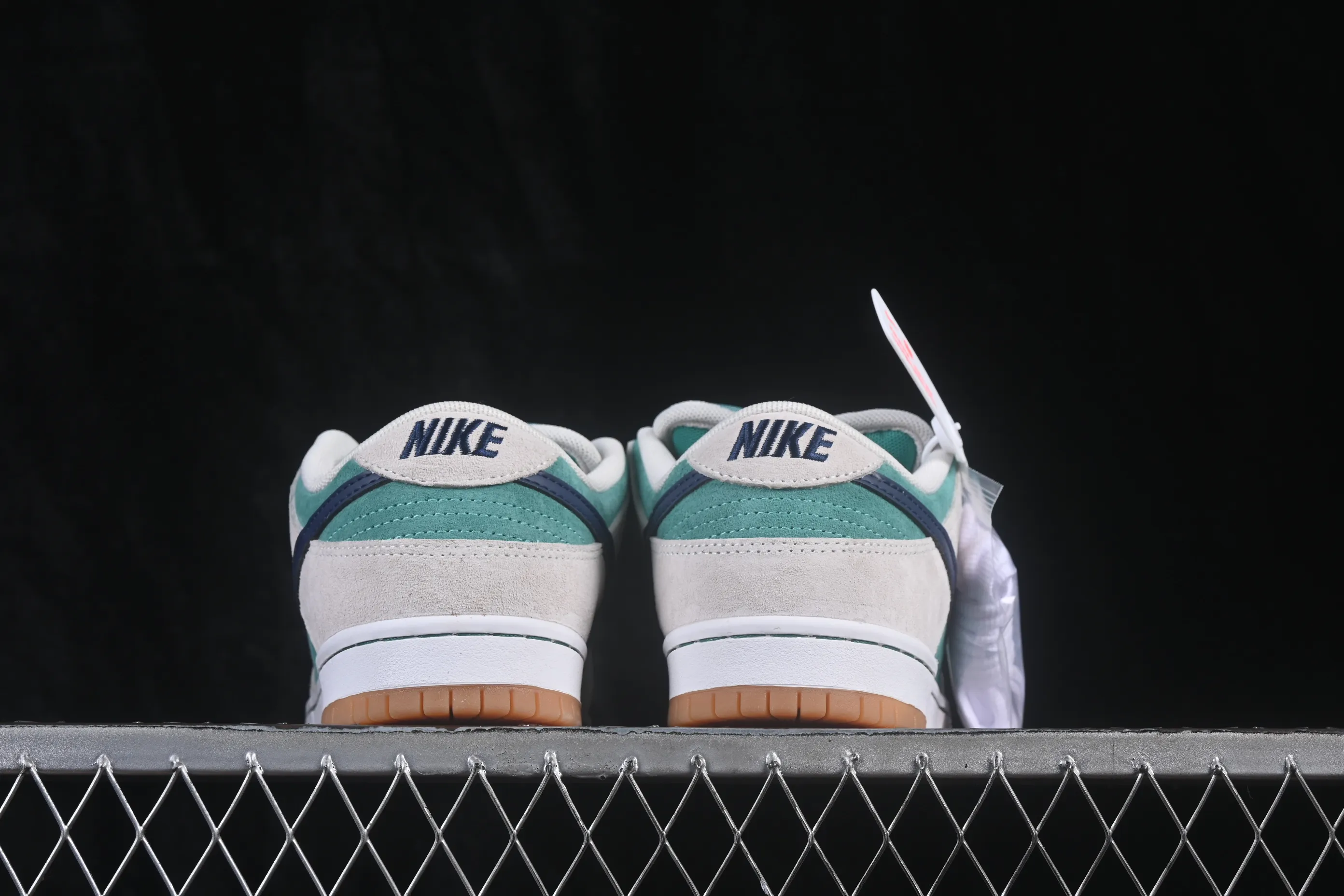 All categories Nk SB Dunk series Nk SB Dunk Low low-top sneakers Nike SB Dunk Low low-top casual sneakers HQ1625-300